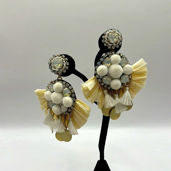 Earrings Large Statement Earrings Raffia Gold tone AB white Rhinestones Bling - Picture 4 of 10